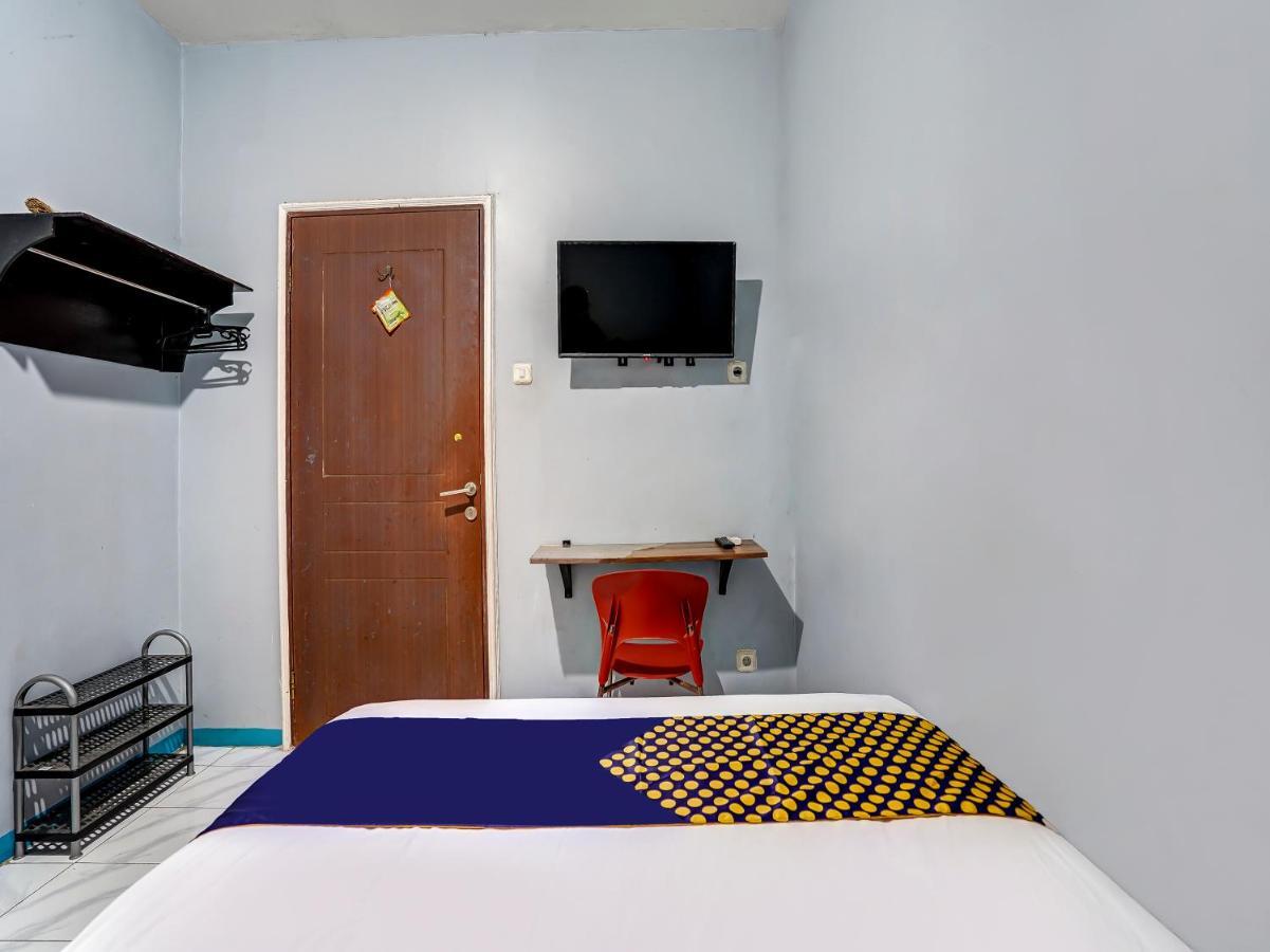 Spot On 90147 Gosepa Ambengan Plaza Surabaya Exterior foto