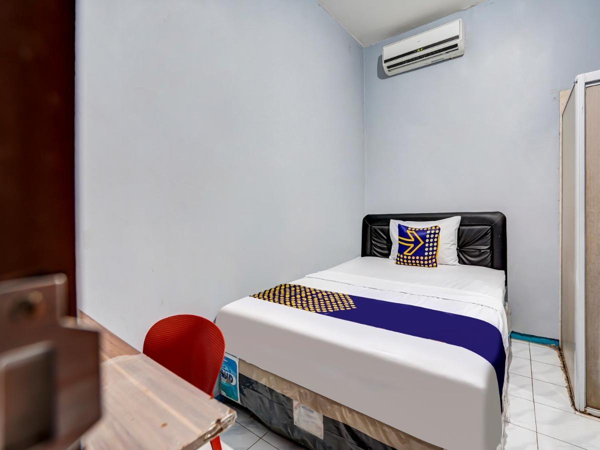 Spot On 90147 Gosepa Ambengan Plaza Surabaya Exterior foto