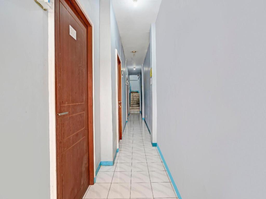 Spot On 90147 Gosepa Ambengan Plaza Surabaya Exterior foto