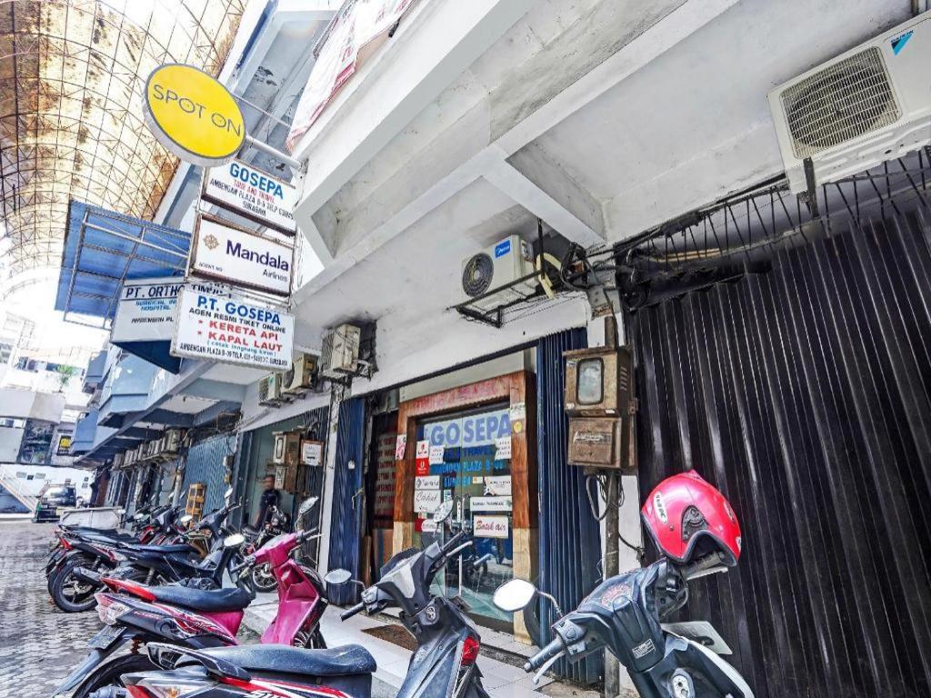 Spot On 90147 Gosepa Ambengan Plaza Surabaya Exterior foto